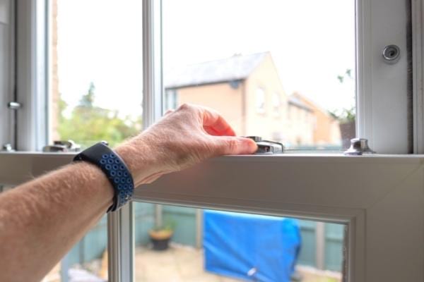 Une contre fenêtre pour éviter la condensation