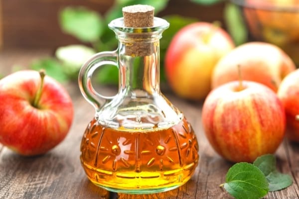 petite bouteille de vinaigre de cidre