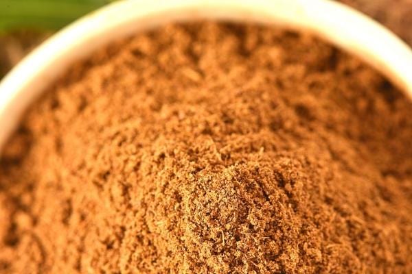 Cumin : 12 Bienfaits Puissants De Cette Épice Miracle (Et Comment L ...