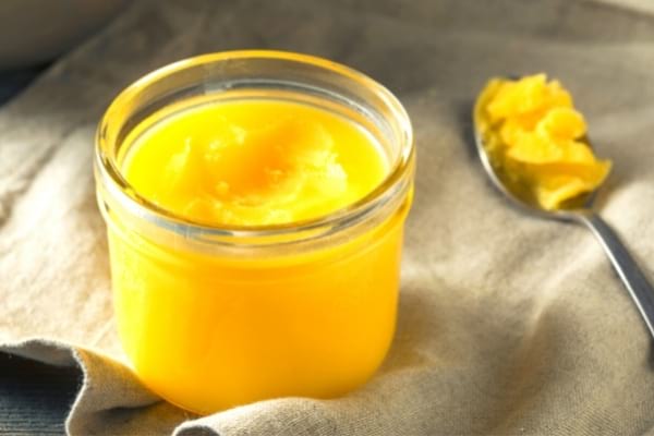 pot de ghee pour hydrater la peau