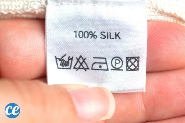 On peut aussi utiliser l'après-shampoing est pour nettoyer les vêtements en soie.