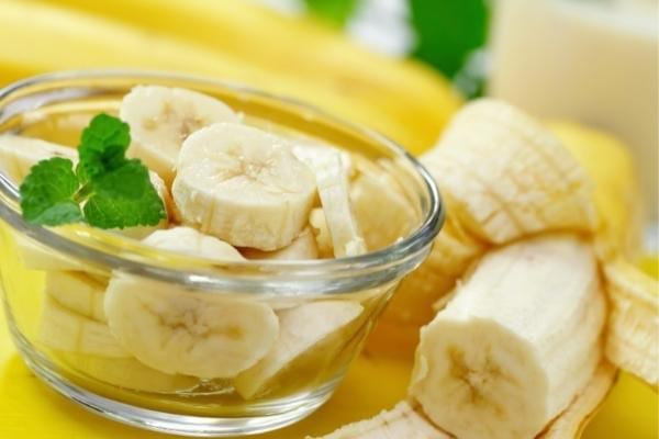 De la banane coupée riche en vitamine B9