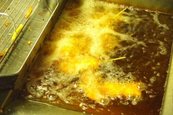 De l'huile de friture toxique dangereuse pour la santé