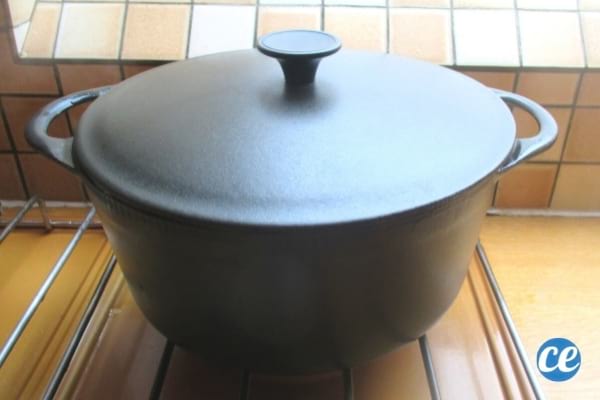 comment bien entretenir une cocotte en fonte émaillée