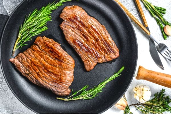 Les chefs cuisiniers ne recommandent pas de manger de la viande tous les jours.