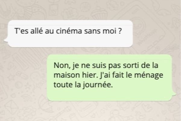 Par message, les phrases des menteurs sont généralement plus longues.
