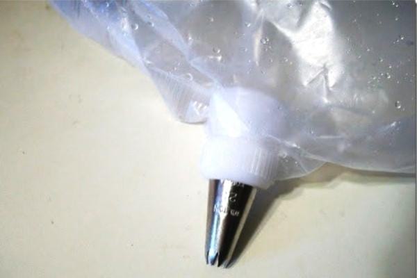 Un sachet de céréales transformé en douille