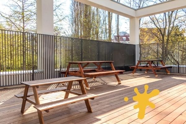 terrasse en bois, nettoyer tache d'huile