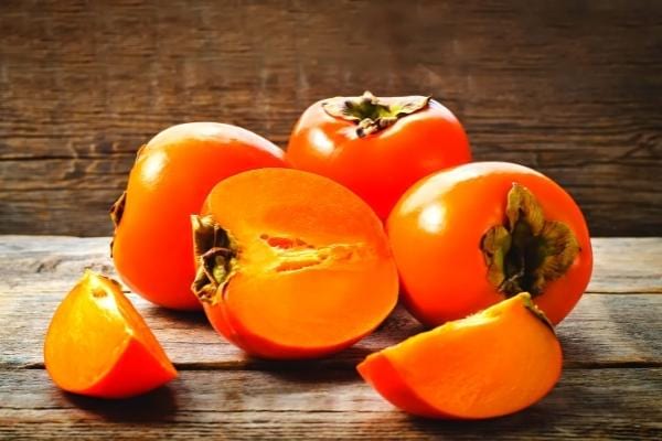 Des kakis d'Amériques riche en vitamine C