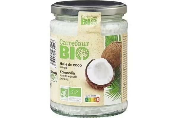 Une conserve d'huile de coco