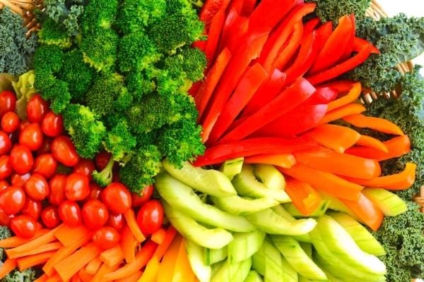 Plusieurs types de crudités qui provoquent des ballonnements