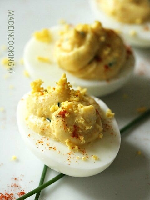 des oeufs mimosa avec une touche de paprika