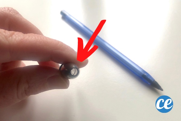 À Quoi Sert le Trou au Milieu des Stylos Bic