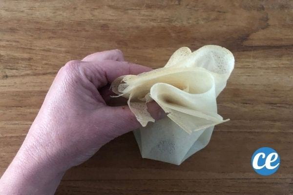 une aumônière faite avec une feuille de brick