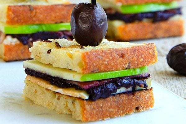 snacked mini sandwiches for the aperitif