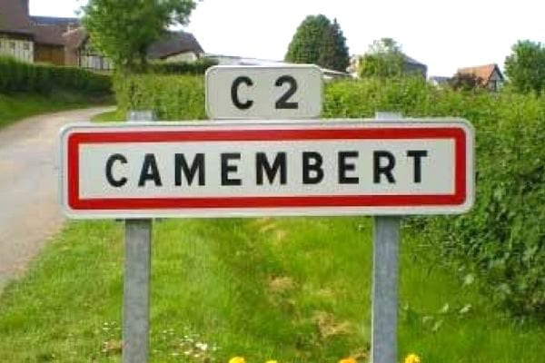 Panneau du village Camembert