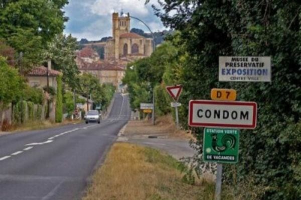 Panneau de la ville de Condom