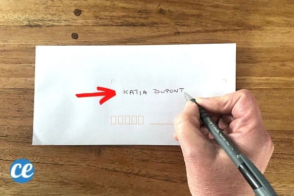 Comment Bien Remplir une Enveloppe ? Le Guide en 4 Étapes Illustrées