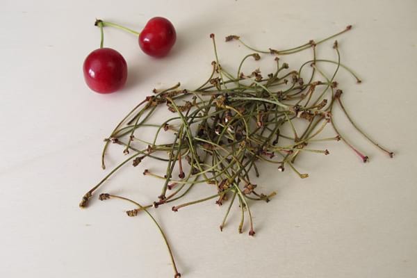 cerise et queue de cerise