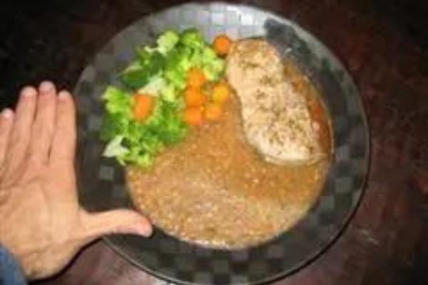 Pour perdre 10 kilos en 1 mois, mangez un repas boeuf, haricots et légumes.