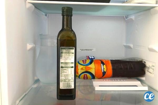 Une huile végétal dans un réfrigérateur