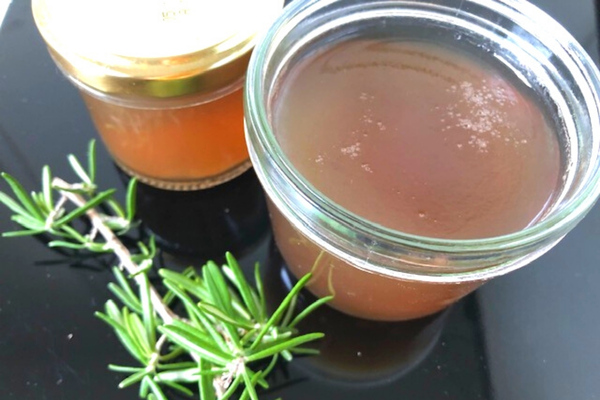 Gelée de Romarin : Ma Recette Facile avec les Herbes du Jardin.