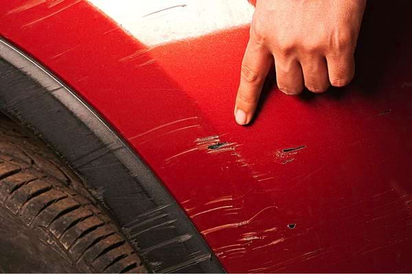 Comment effacer les rayures sur une carrosserie ? - Comprendre l'Automobile