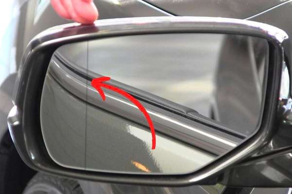 black line on a car rearview mirror what is it for
