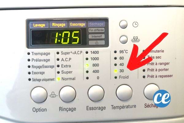 Le programmateur d'une machine à laver avec le programme de lavage 30°