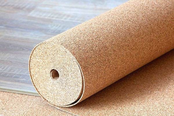 Un mur isolé avec du liège