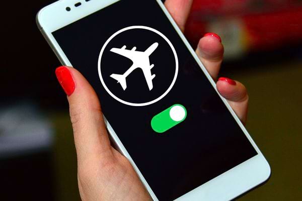 Un téléphone en mode avion 