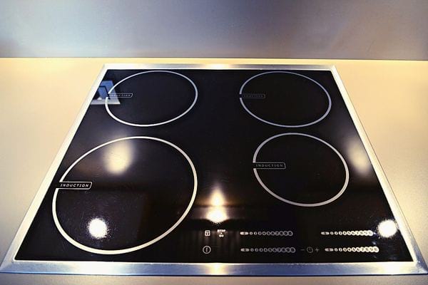 Une plaque de cuisson avec un air neuf