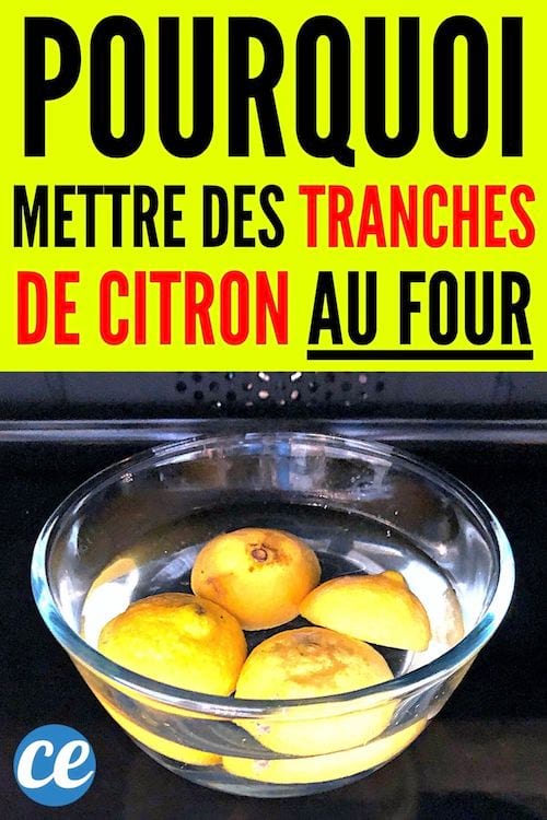 Un bol d'eau remplie de quatre parties de citrons dans un four