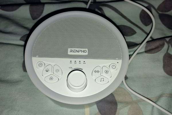 Un appareil à bruit blanc 