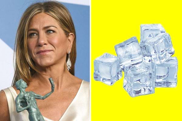 Jennifer Aniston avec des glaçons 