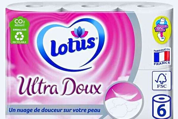 Un paquet de papier toilette lotus 