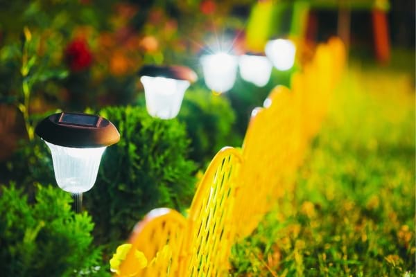 des lampes de jardin qui font fuir les chauves-souris