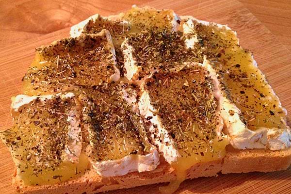 Une tartine de camembert