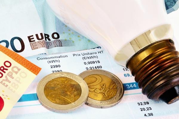 Une facture d'électricité chez total énergie qui permet de faire des économies pendant l'inflation