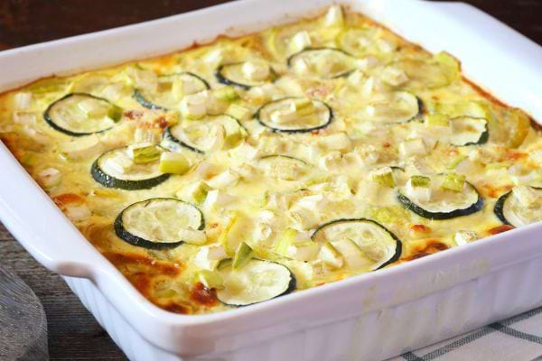 Pour préparer un gratin plus rapidement, utilisez des courgettes congelées.
