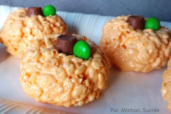 Plusieurs brioche citrouille d'Halloween