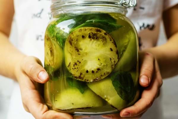rondelle de courgette dans un bocal carré