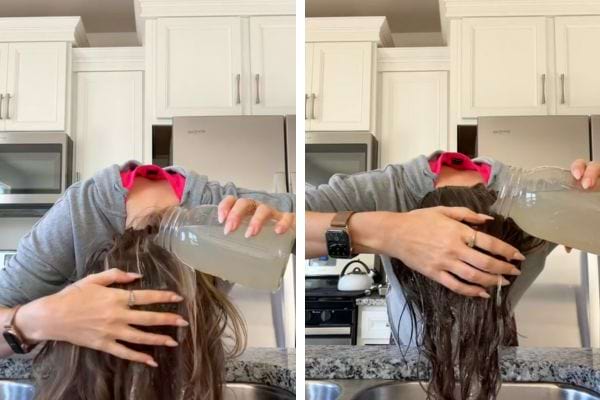 une femme se fait un soin avec de l'eau de riz sur cheveux secs et mouillés
