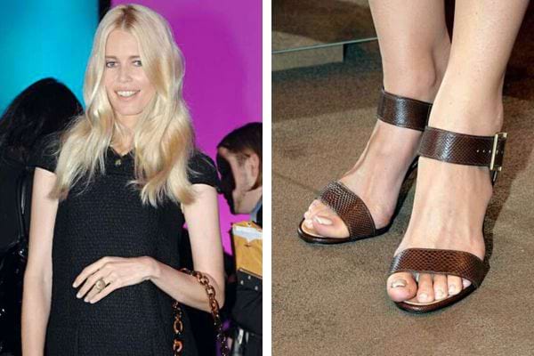 Les pieds de Claudia Schiffer dans des talons