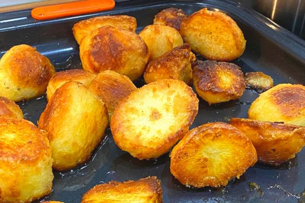 Pommes de Terre au Four Croustillantes : Recette Facile et Rapide.