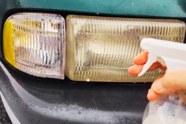 8 Astuces Efficaces Pour Nettoyer les Phares de Voiture