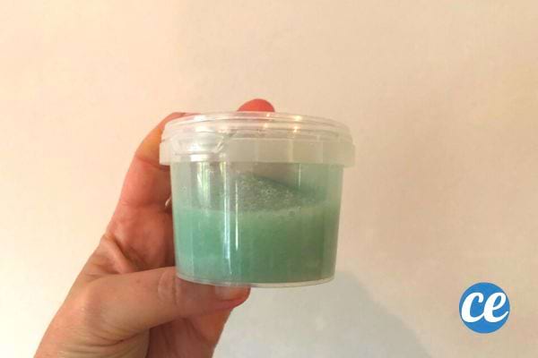 Du slime sans colle dans une boite