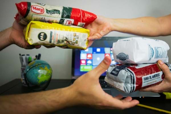 Des aliments que l'on échange gratuitement en faisant du troc