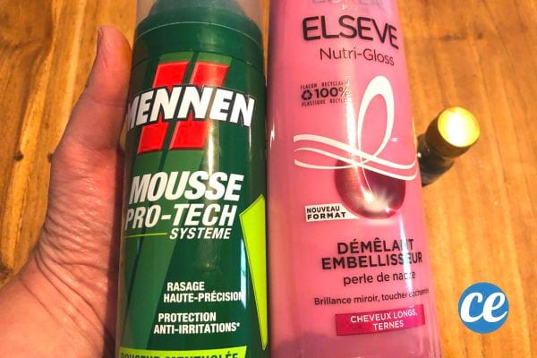 de la mousse à raser et du shampoing