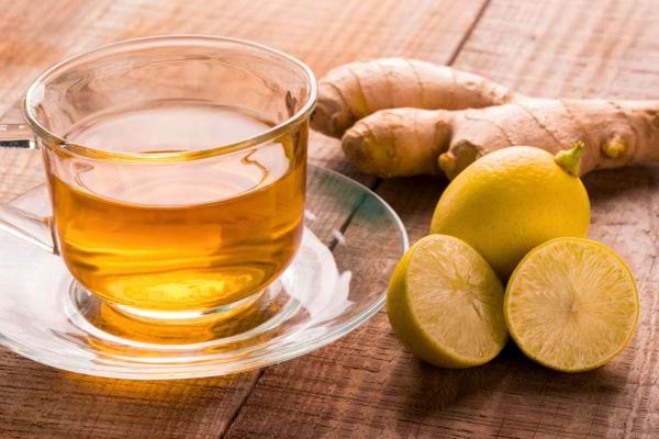 En cas de toux, buvez une tisane au citron et au gingembre.